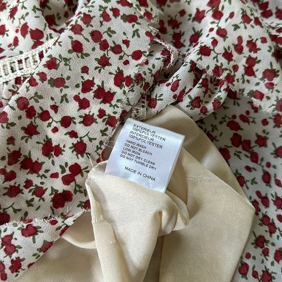 NASTY GAL LONGSLEEVE FLOWY FLORAL BLOUSE - Picture 7 of 13